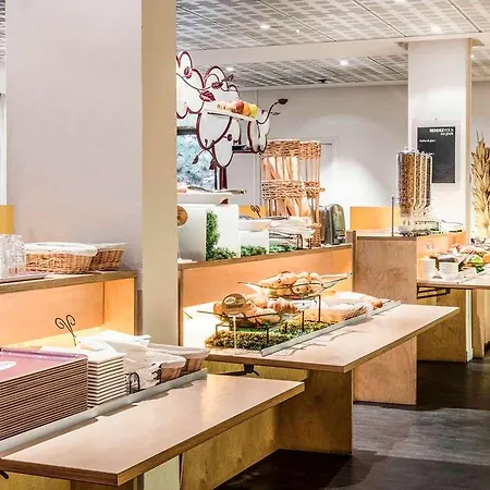 Ibis Paris 3*
