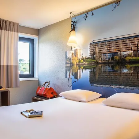 Ibis Paris Hotel 3*