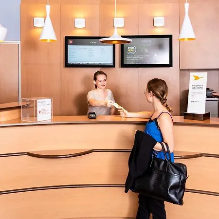 Hotel Ibis Paris 3*
