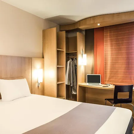 Ibis Paris Hotel 3*