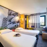 Ibis Paris