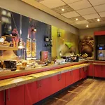 Ibis Paris