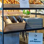 Ibis Paris