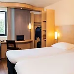 Ibis Paris 3*
