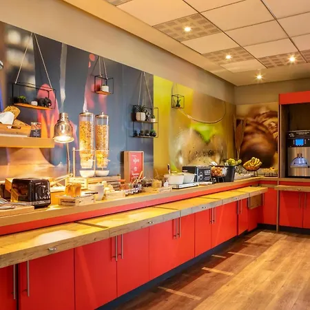 Ibis Paris 호텔