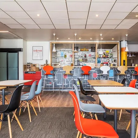 호텔 Ibis Paris 3*