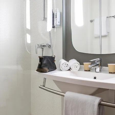 Ibis Paris Hotel 3*