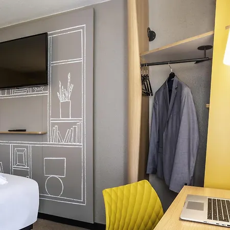 Ibis Paris