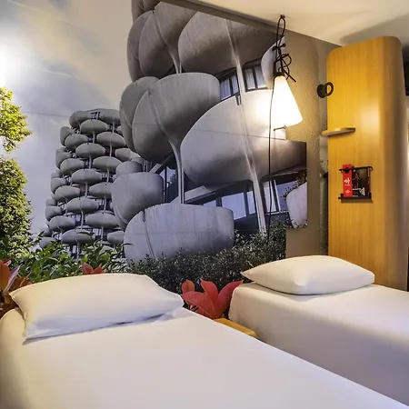 Ibis Paris ホテル