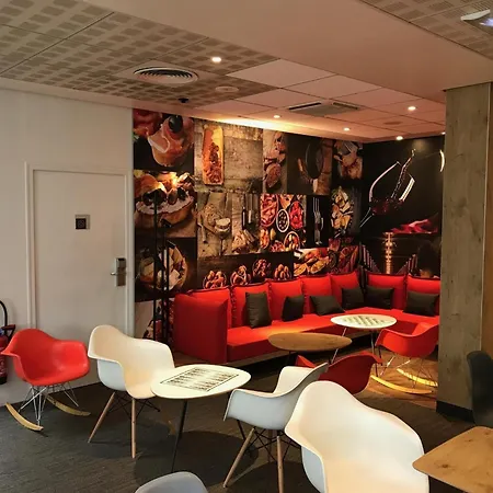 Ibis Paris