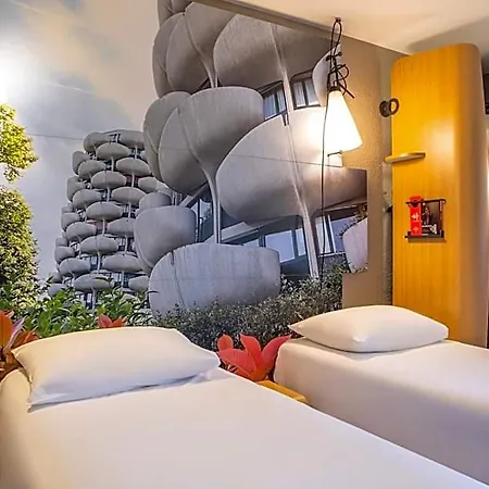 Ibis Paris Hotel