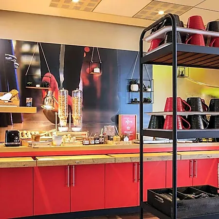 Ibis Paris Szálloda 3*
