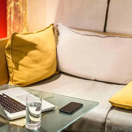 Hotel Ibis Paris 3*