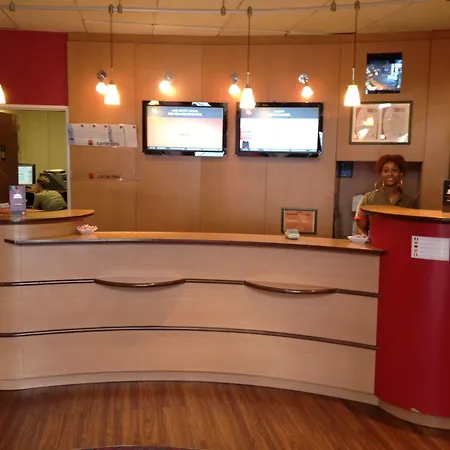 Hotel Ibis Paris 3*