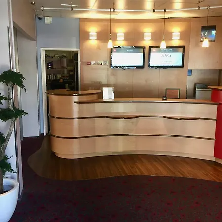 Ibis Paris كْرُتييّ