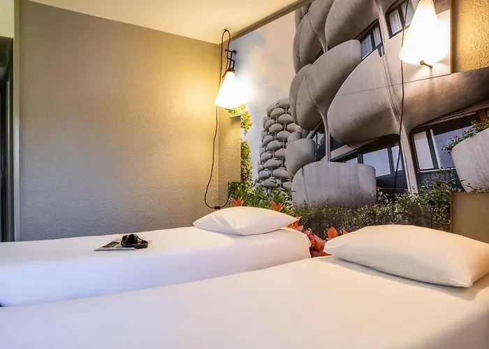 Ibis Paris 3*