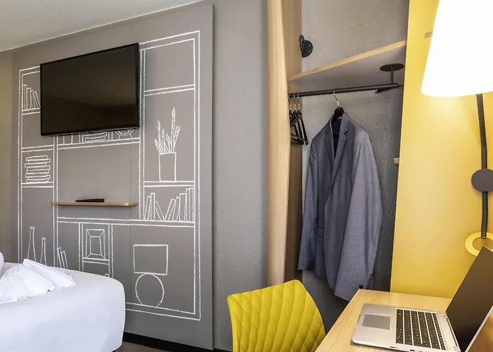 Ibis Paris 3*