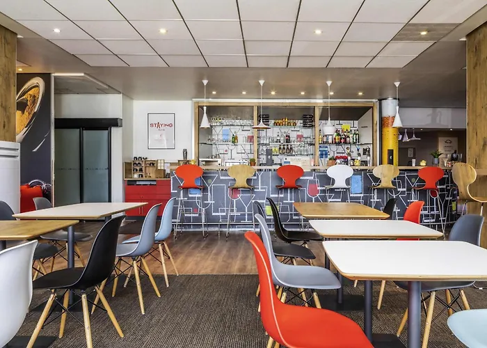 Ibis Paris 3*
