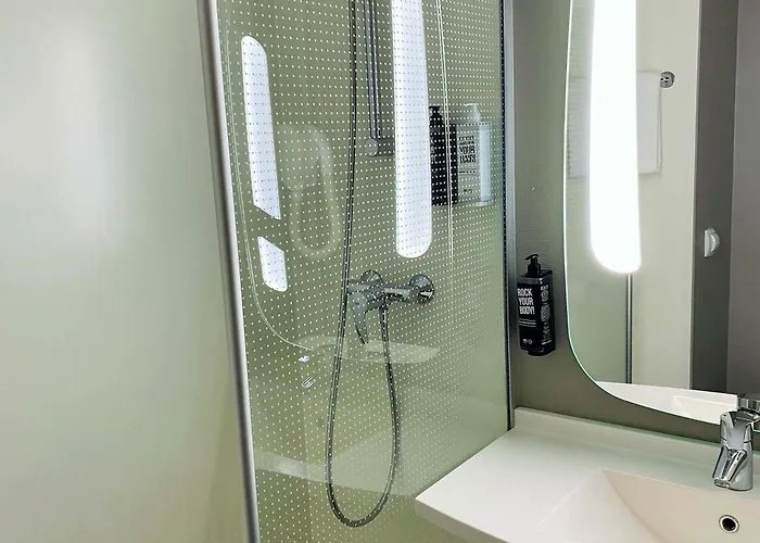 Ibis Paris Hotel