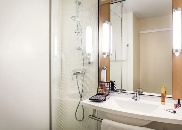 Ibis Paris