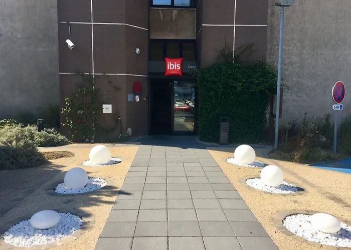 Ibis Paris
